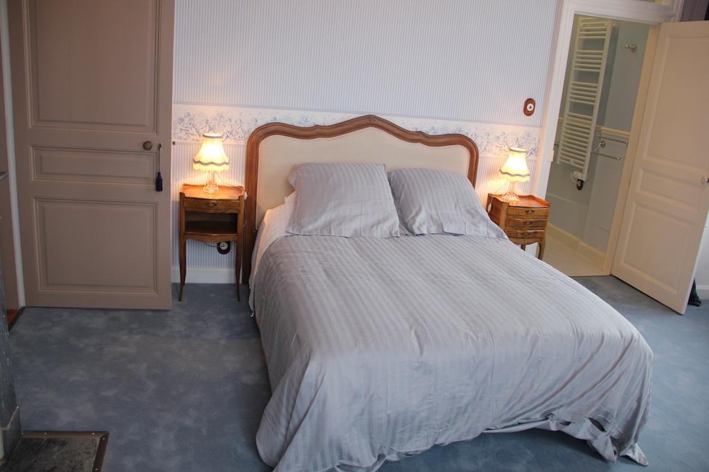 Chateau Lezat - Chambres D'Hotes La Souterraine Pokoj fotografie